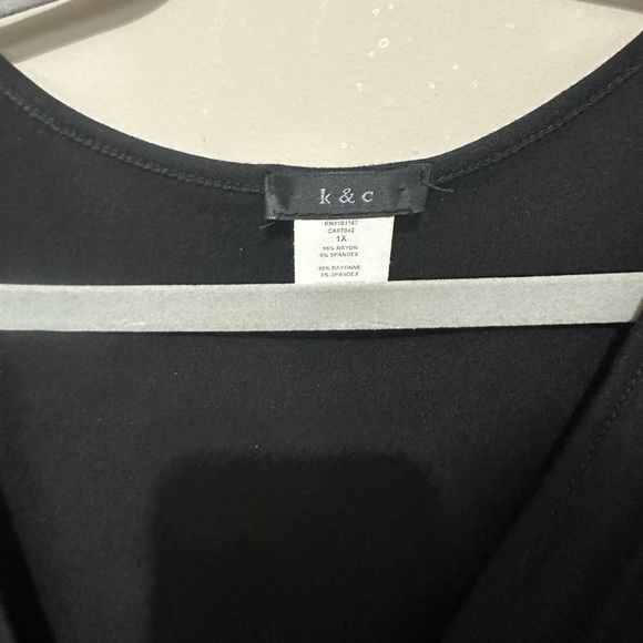 Black ladies peplum top - Picture 3 of 3